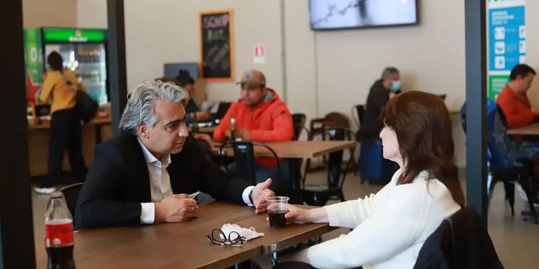 Marco Enríquez-Ominami y Marcela Hernando